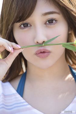 FREE性丰满白嫩白嫩的HD